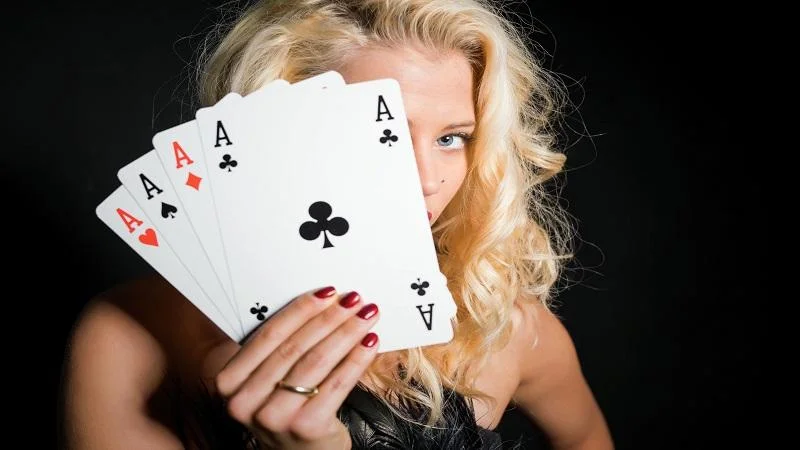 最受歡迎TU真人遊戲 TOP10!線上真人美女陪你玩!